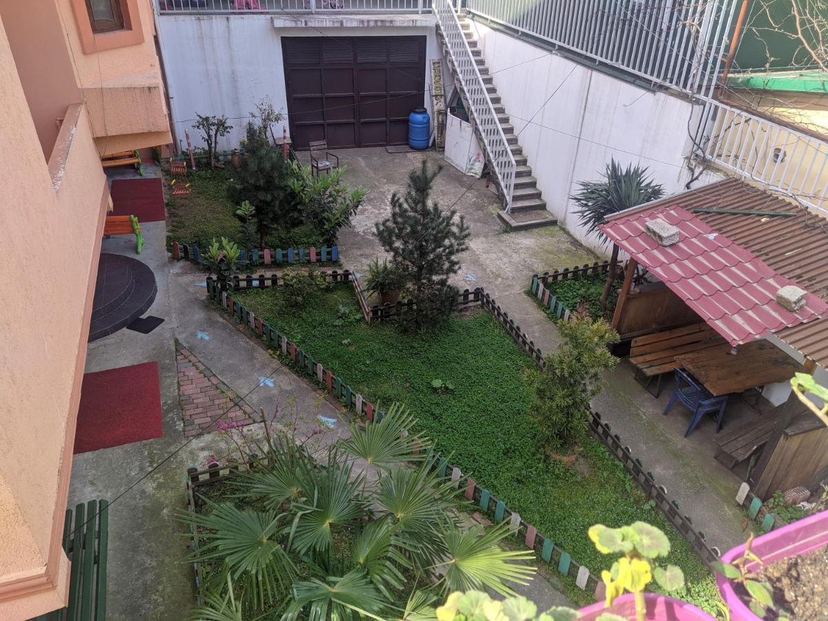 Guest House Kldiashvili Batoumi Extérieur photo