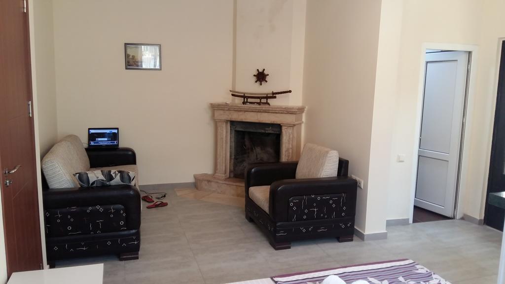 Guest House Kldiashvili Batoumi Extérieur photo